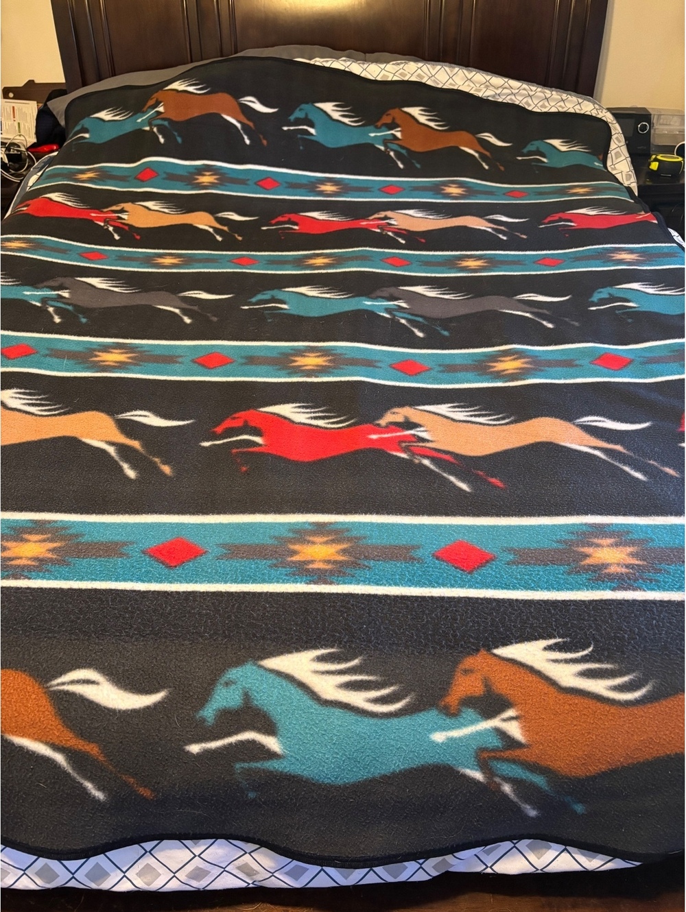 El Paso Saddleblanket Wild Horses Southwest Fleece Blanket Queen Full 79x62
